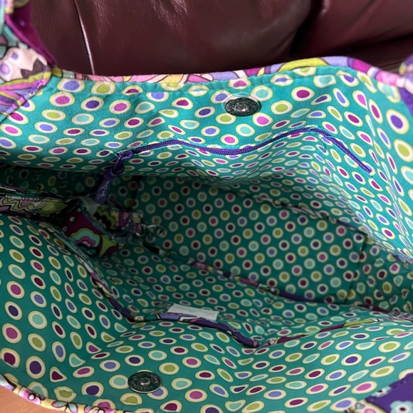 Vera Bradley bag with detachable shoulder strap. Perfect condition used twice. - Picture 2 of 5